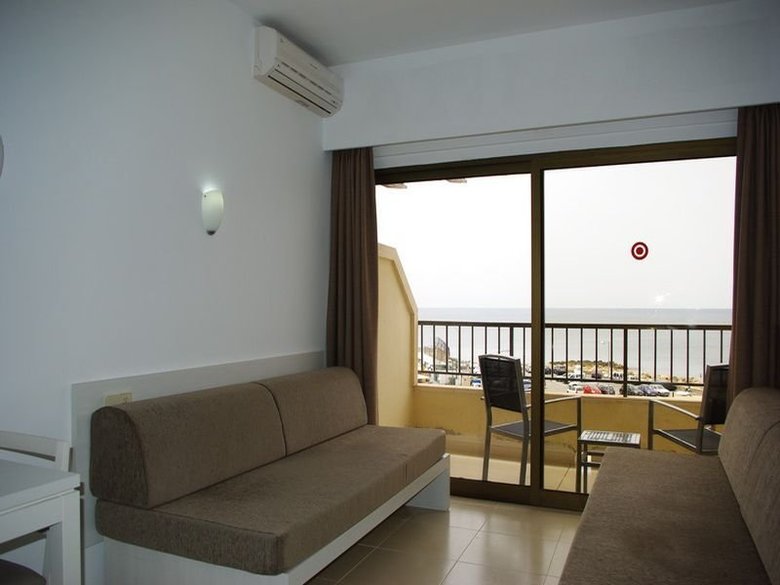 Apartamentos Embat