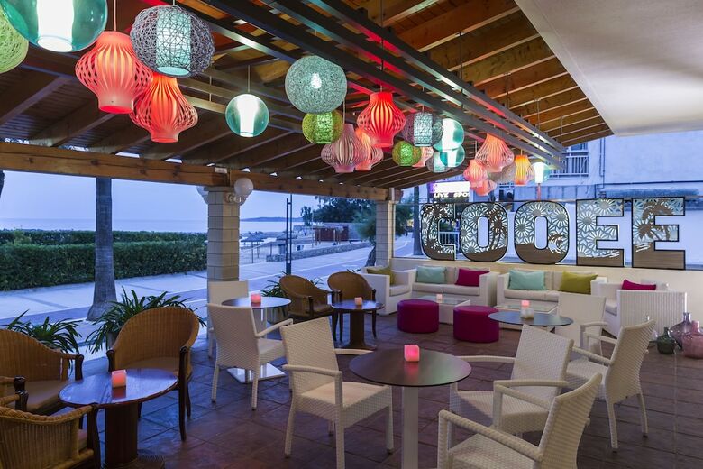 Aparthotel Cap De Mar