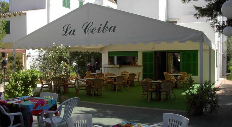 Hostal La Ceiba