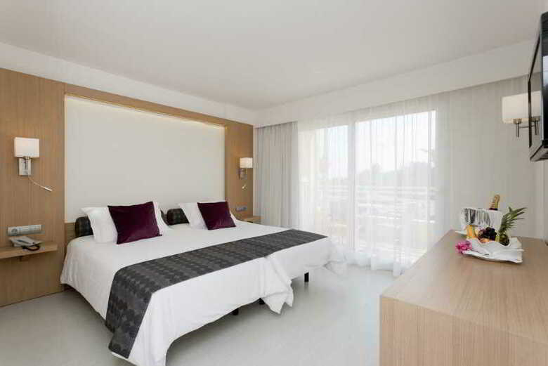 Hotel Insotel Club Cala Mandia