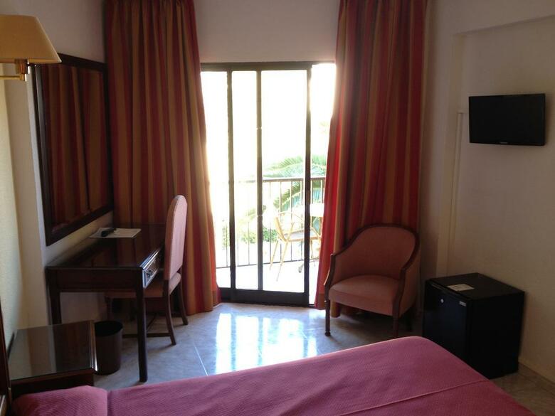 Hotel Amoros