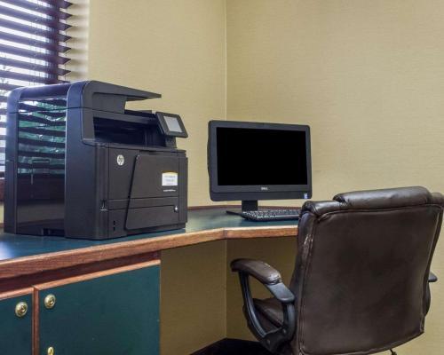 Hotel Comfort Suites Bismarck