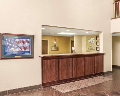Hotel Comfort Suites Bismarck