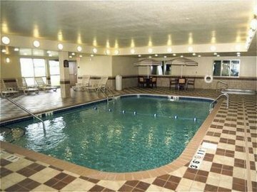 Holiday Inn Express Hotel & Suites Grand Forks