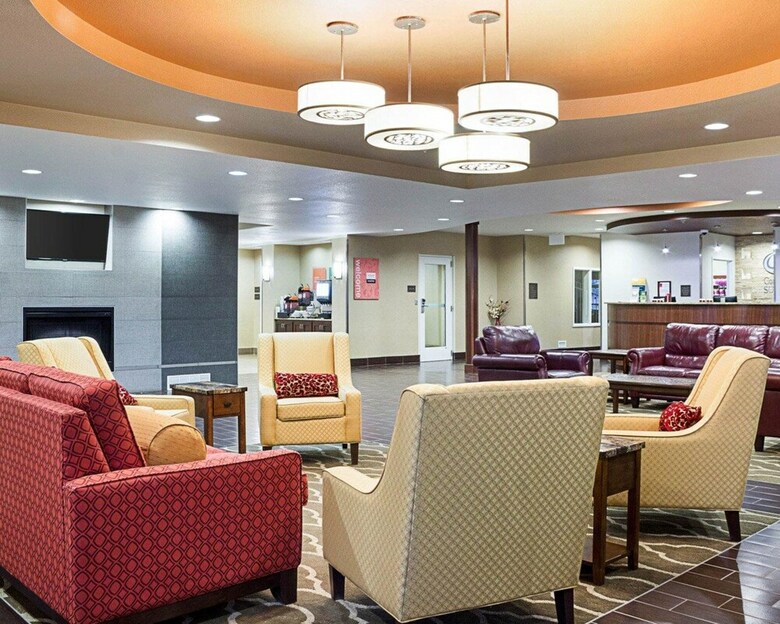 Hotel Comfort Suites Minot