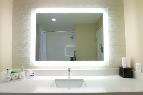Hotel Holiday Inn Express Fargo Sw I94