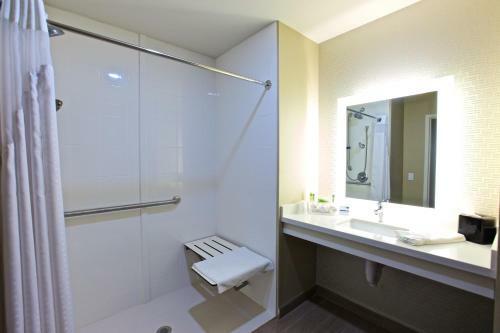 Hotel Holiday Inn Express Fargo Sw I94