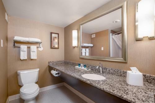 Hotel Ramada Plaza And Suites - Fargo