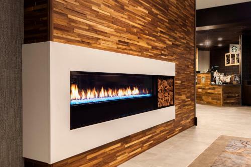 Hotel Ramada Plaza And Suites - Fargo