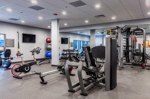 Hotel Ramada Plaza And Suites - Fargo