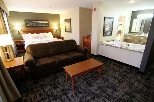 Hotel C'mon Inn Grand Forks
