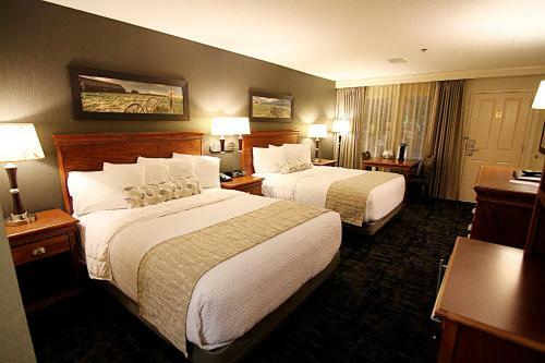 Hotel C'mon Inn Grand Forks