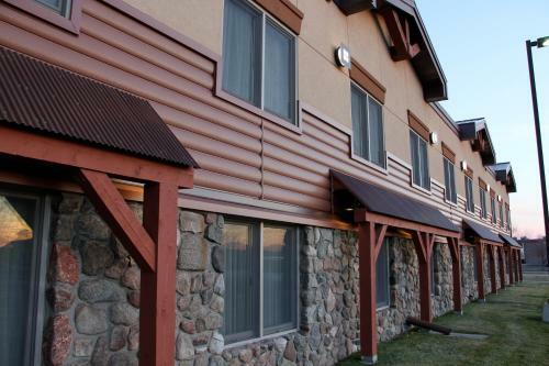 Hotel C'mon Inn Grand Forks