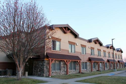 Hotel C'mon Inn Grand Forks