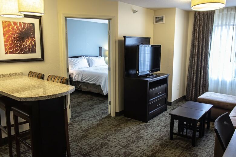 Hotel Staybridge Suites Minot