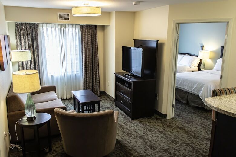 Hotel Staybridge Suites Minot