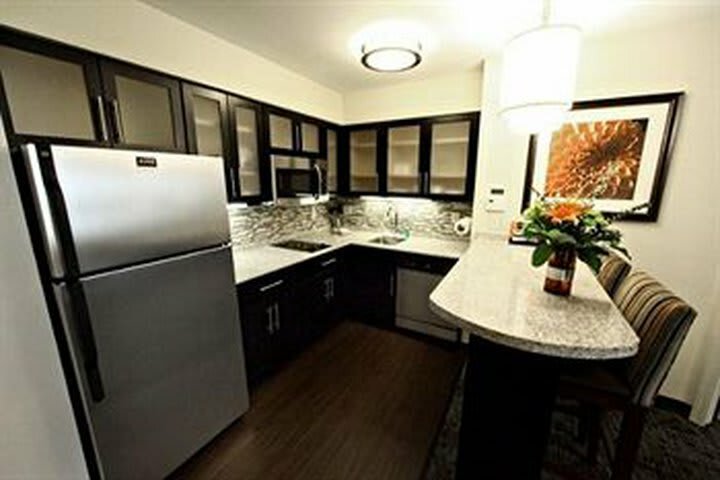 Hotel Staybridge Suites Minot