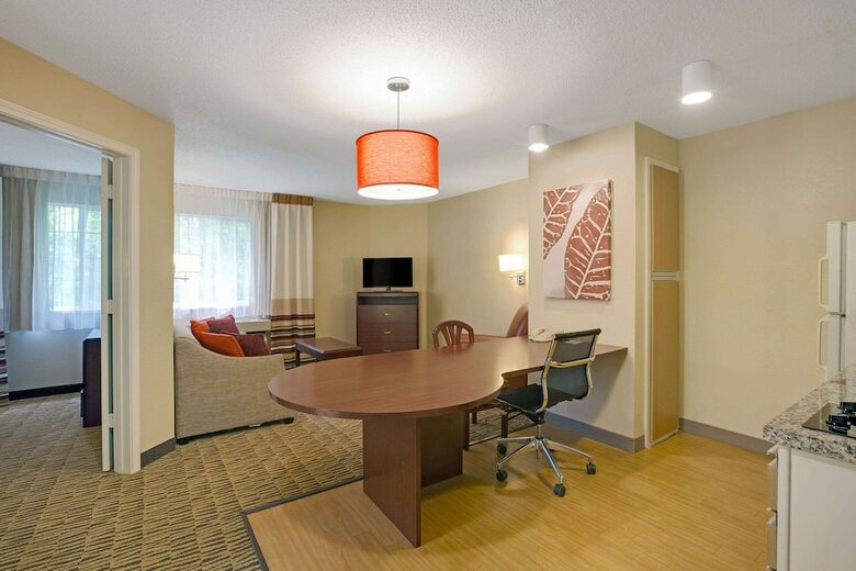 Hotel Hawthorn Suites Cincinnati Blue Ash