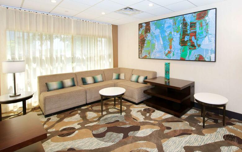 Hotel Embassy Suites By Hilton Cincinnati Northeast - Blue Ash
