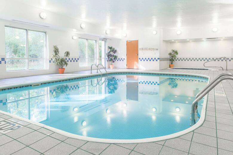Hotel Fairfield Inn & Suites Canton