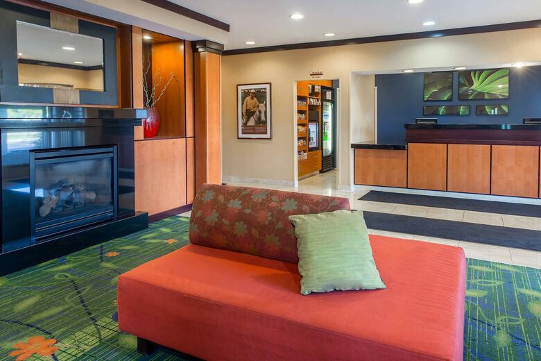 Hotel Fairfield Inn & Suites Canton