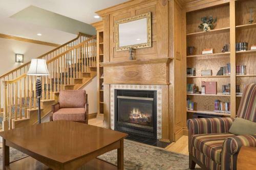Hotel Country Inn & Suites - Elyria