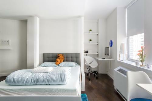 Hostal Permago Wall Street