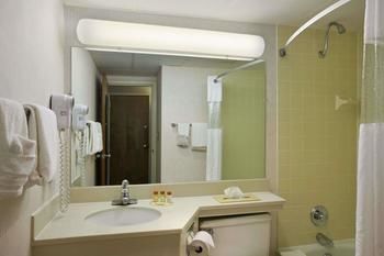 Hotel Days Inn And Suites Richfield