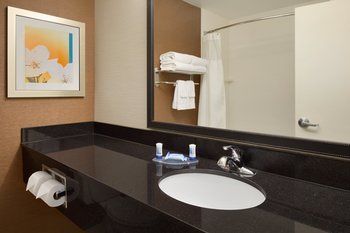 Hotel Fairfield Inn & Suites Youngstown Boardman Poland