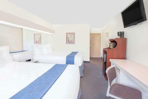 Hotel Microtel Inn & Suites By Wyndham Broken Bow