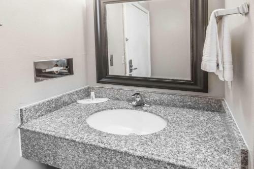 Hotel Super 8 By Wyndham Chickasha