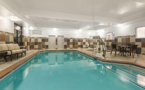 Holiday Inn Express Hotel & Suites Eugene Downtown - University