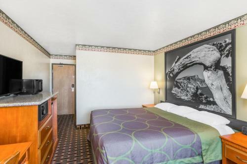 Motel Super 8 By Wyndham Grants Pass