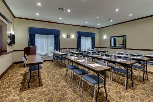 Hotel Holiday Inn Express And Suites Allentown West