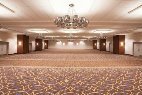 Sheraton Pittsburgh Airport Hotel