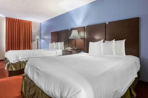 Hotel Days Inn & Suites Amish Country Lancaster