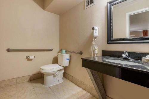 Hotel Days Inn & Suites Amish Country Lancaster