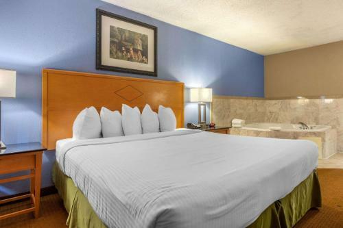Hotel Days Inn & Suites Amish Country Lancaster