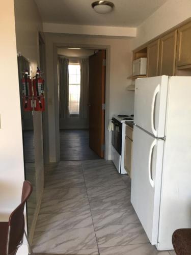 Motel All Suites Inn Budget Host