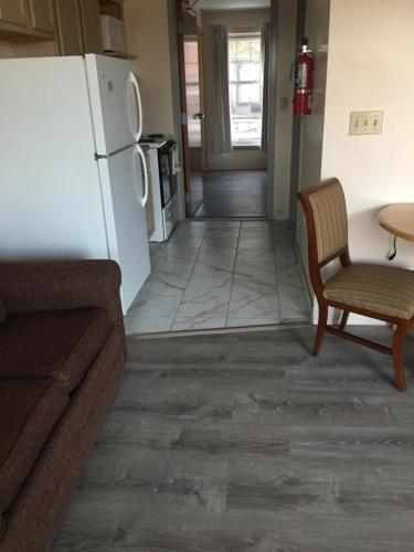 Motel All Suites Inn Budget Host