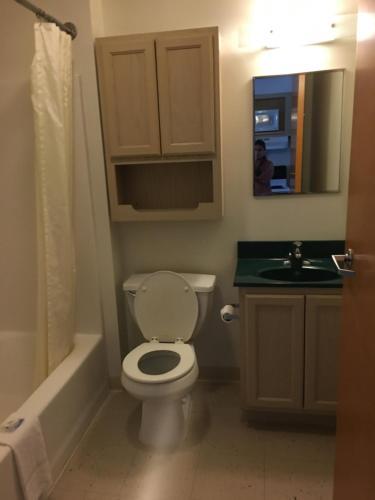 Motel All Suites Inn Budget Host