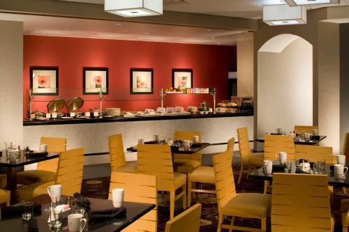 Hotel Doubletree By Hilton Pittsburgh Monroeville Convention Center
