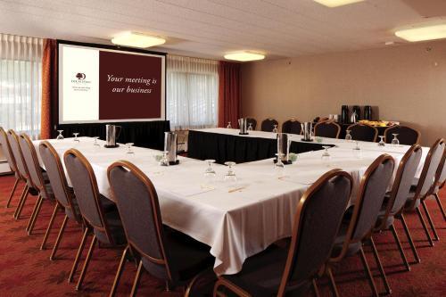 Hotel Doubletree By Hilton Pittsburgh Monroeville Convention Center