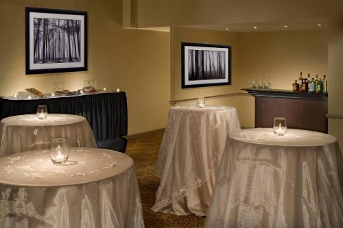 Hotel Doubletree By Hilton Pittsburgh Monroeville Convention Center
