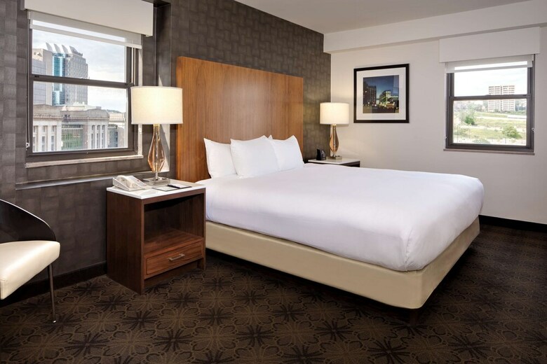 Doubletree By Hilton Hotel & Suites Pittsburgh Downtown