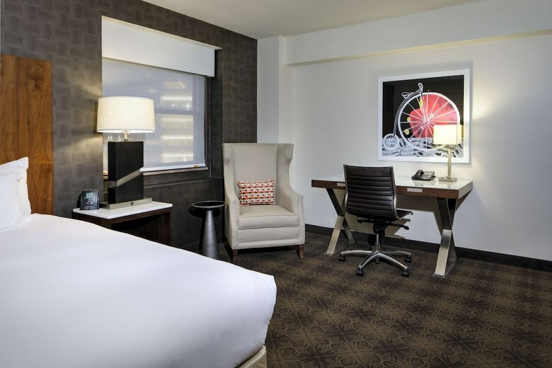 Doubletree By Hilton Hotel & Suites Pittsburgh Downtown