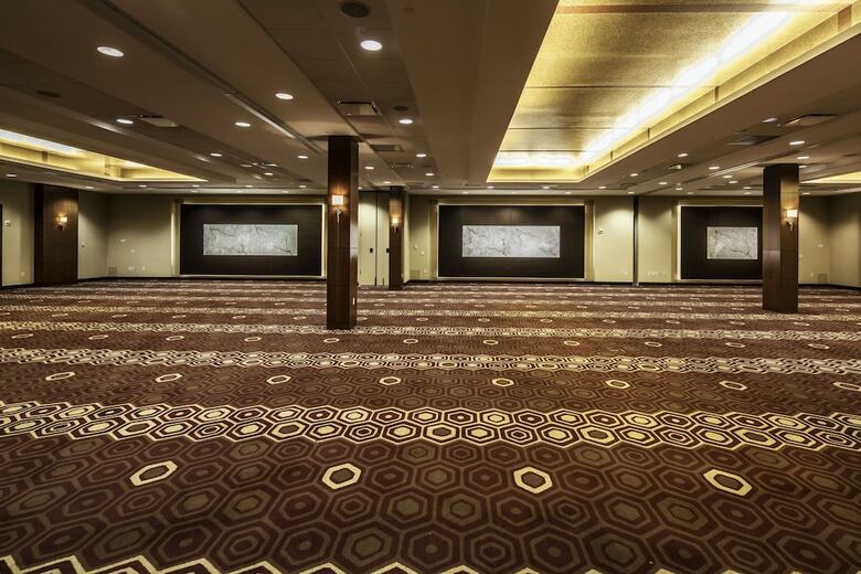 Doubletree By Hilton Hotel & Suites Pittsburgh Downtown