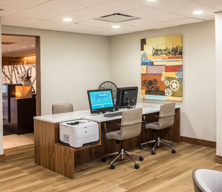 Doubletree By Hilton Hotel & Suites Pittsburgh Downtown