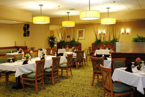 Crowne Plaza Hotels & Resorts Reading