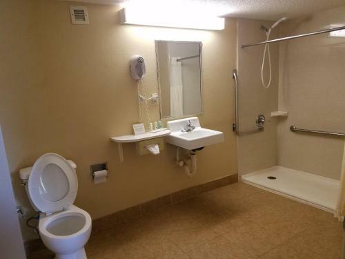 Motel Quality Inn South Duncan